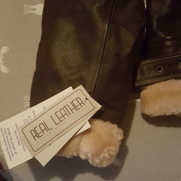 Leather jacket w/ shearling collar - Picture 6 of 7